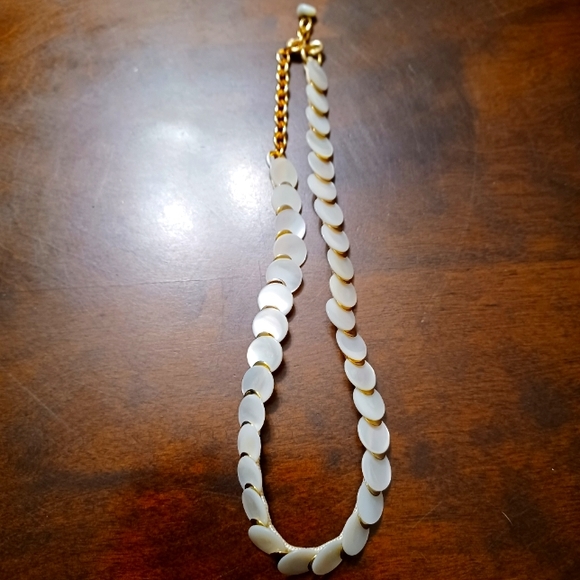 Vintage Mother of Pearl Choker - Picture 2 of 7